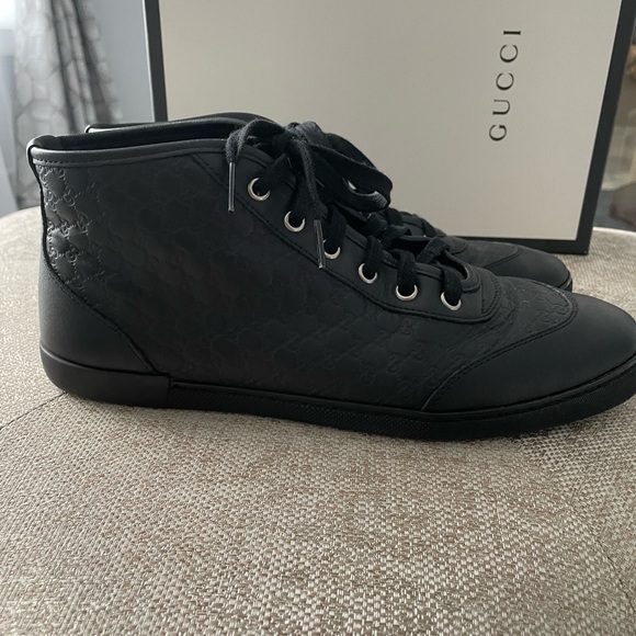 GUCCI Authentic Black Leather High Top Women’s Sneakers with box - Picture 3 of 15